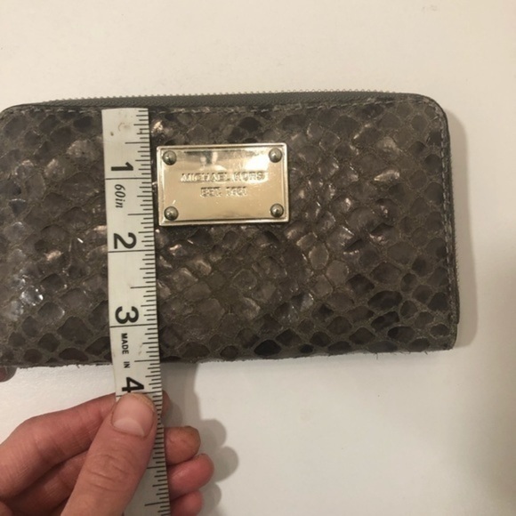 Michael kors snakeskin embossed wristlet wallet
